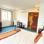 Khách sạn Legacy Riverside Đà Nẵng