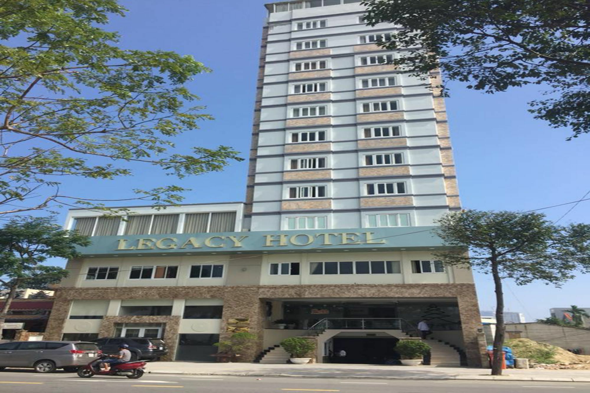 Legacy Riverside Khách sạn