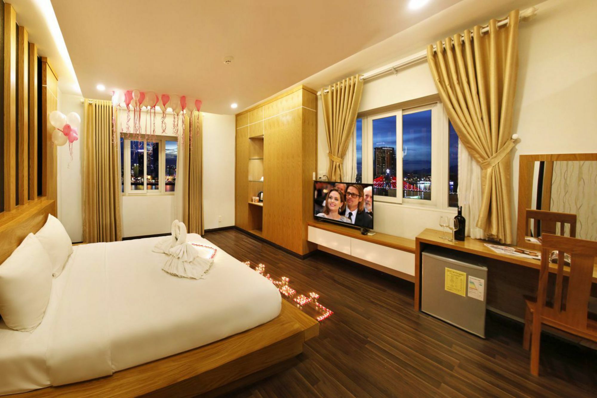 Legacy Riverside Khách sạn Đà Nẵng
